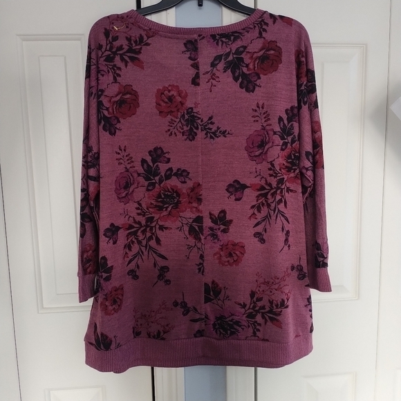 Lane Bryant Floral Pullover Style  Top 14/16 - Picture 2 of 9